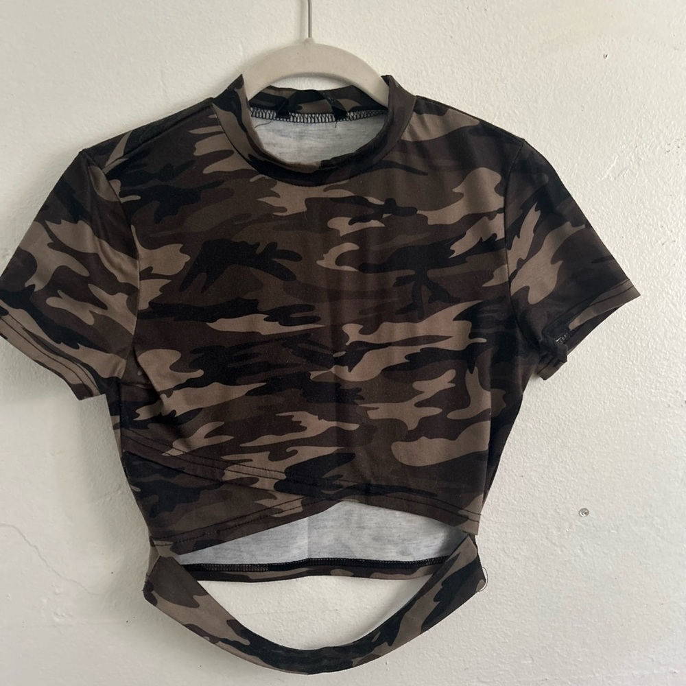 SHEIN Brown Camo Cut-Out Crop Top